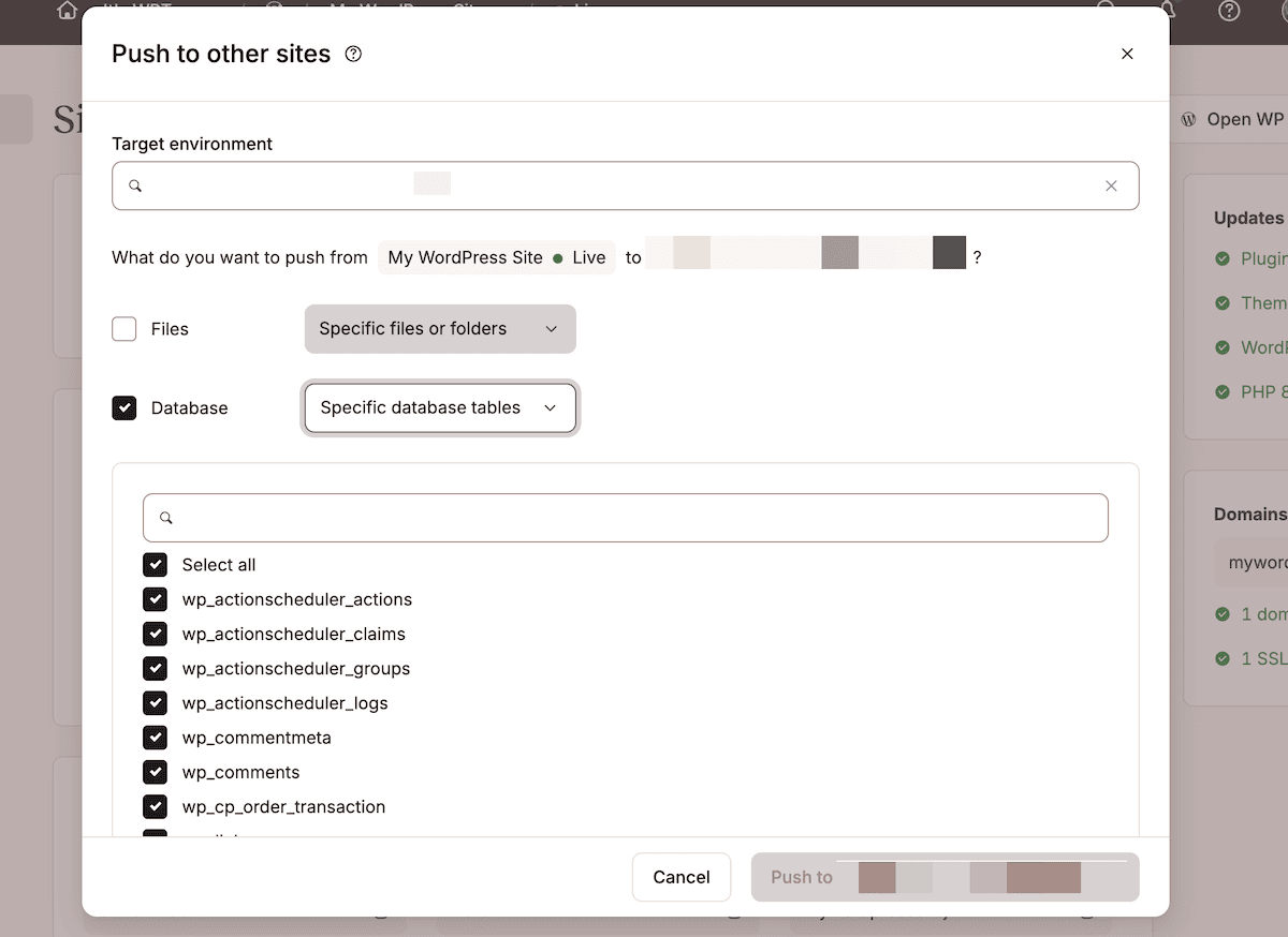 Das Fenster „Auf andere Websites übertragen“ in MyKinsta. Es zeigt ein Feld „Zielumgebung“ und Checkboxen für Tabellen in der Datenbank einer WordPress-Website.